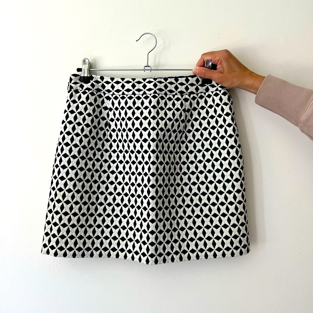 Black and White Banana Republic Skirt
